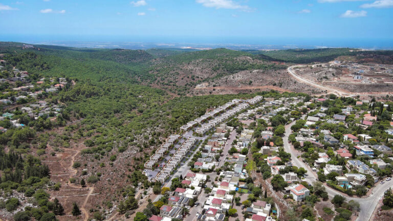 פרויקט Green B Valley בכפר ורדים